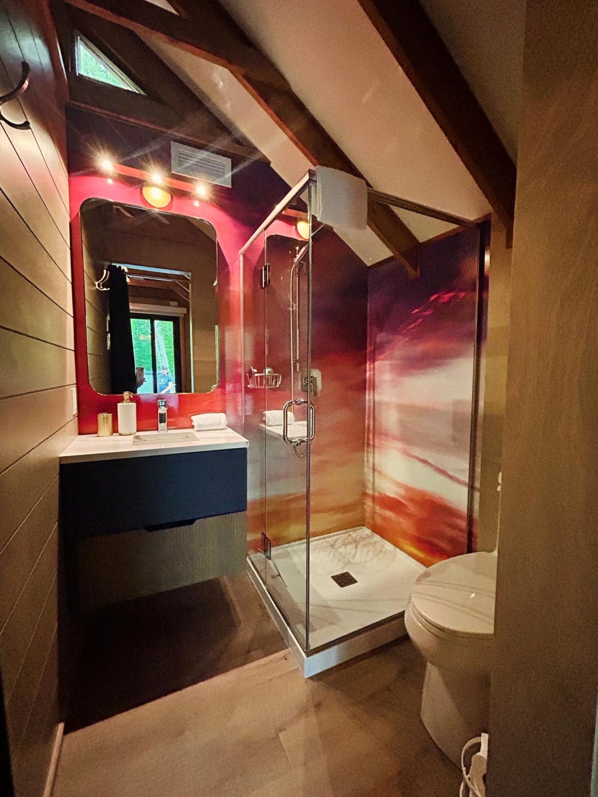 salle de bain complète iunité aura glamping charlevoix