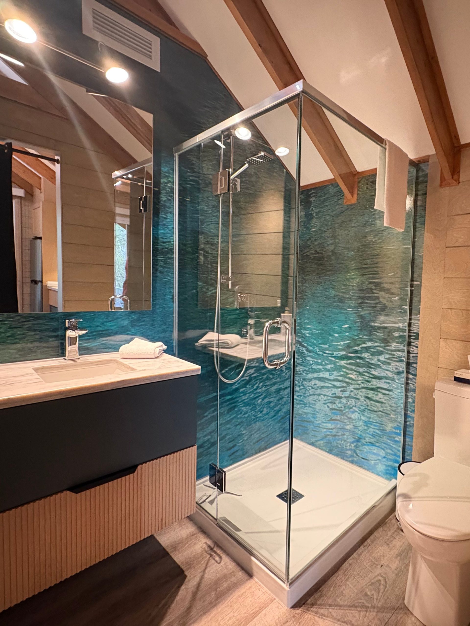 salle de bain complète karma glamping charlevoix