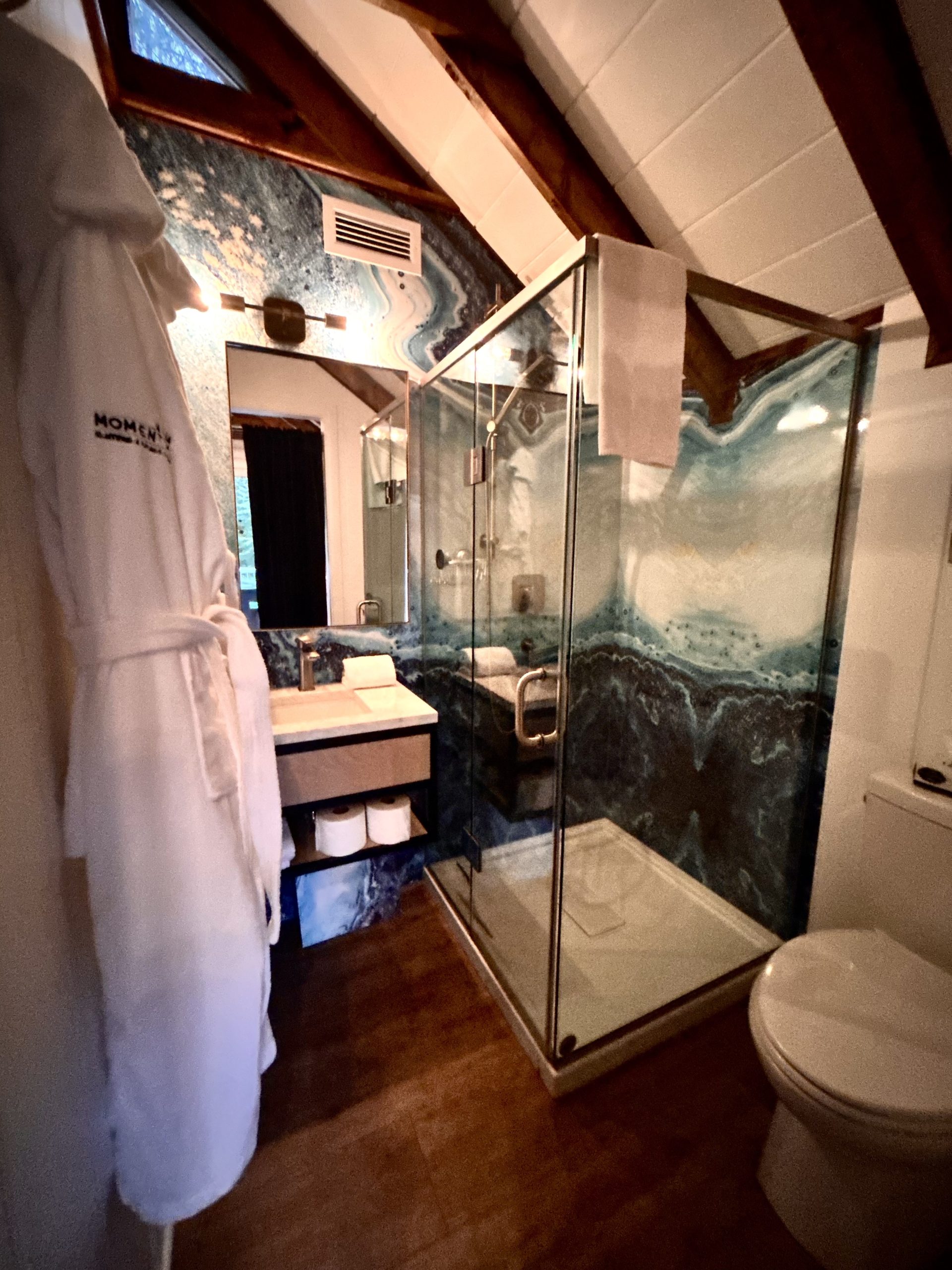 vue salle de bain vert.